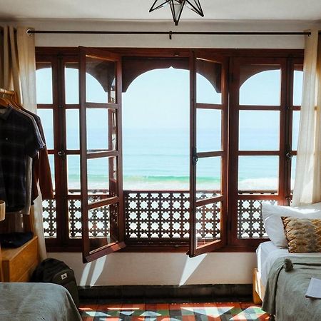 Ostello Hashpoint Surf Camp Taghazout Esterno foto