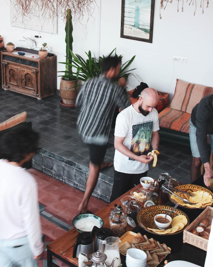 Ostello Hashpoint Surf Camp Taghazout Esterno foto