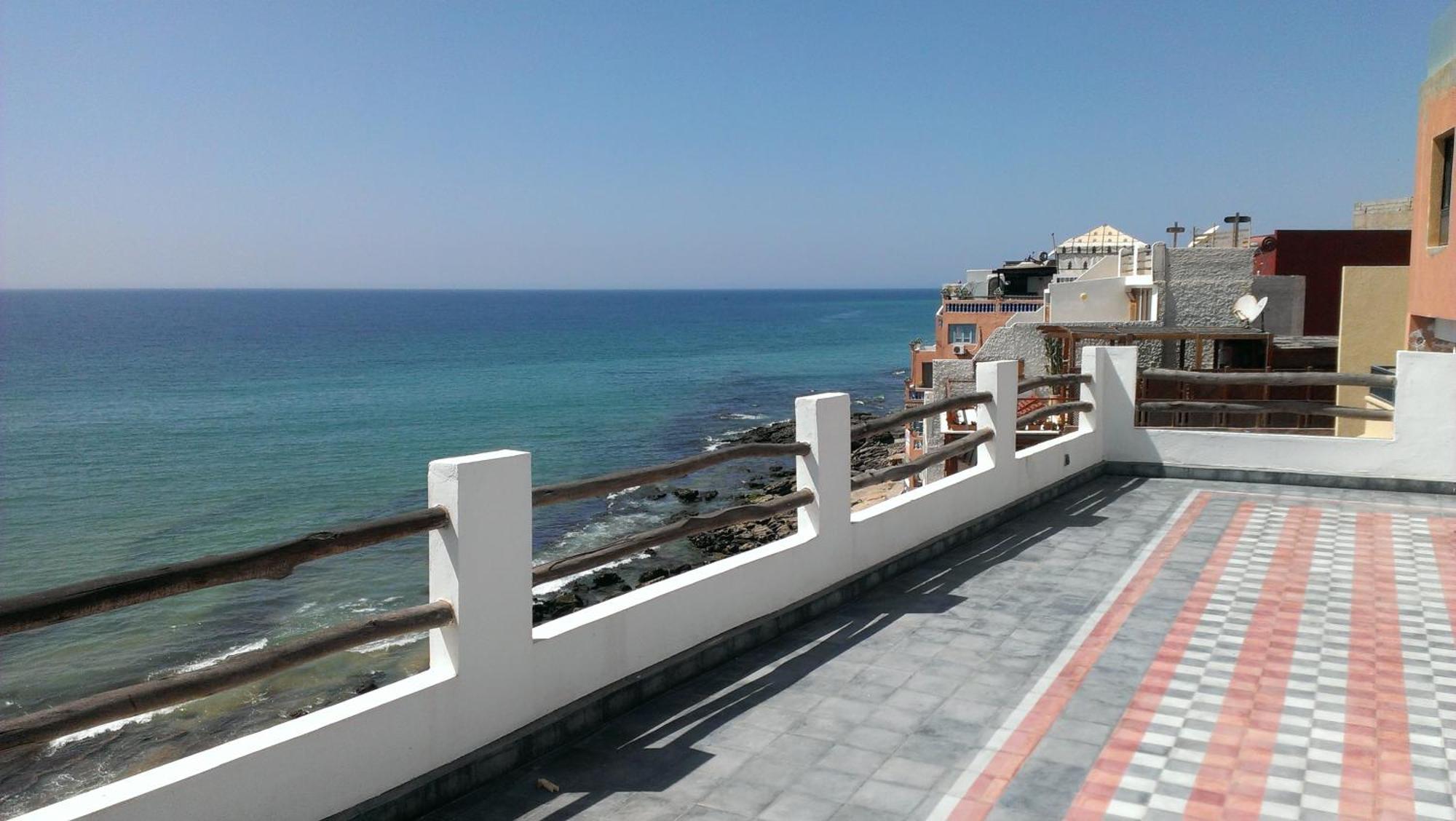 Ostello Hashpoint Surf Camp Taghazout Esterno foto